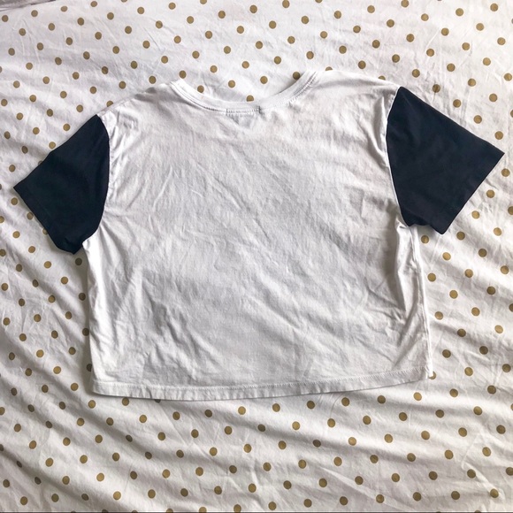 Cropped Graphic Tee - Picture 2 of 4